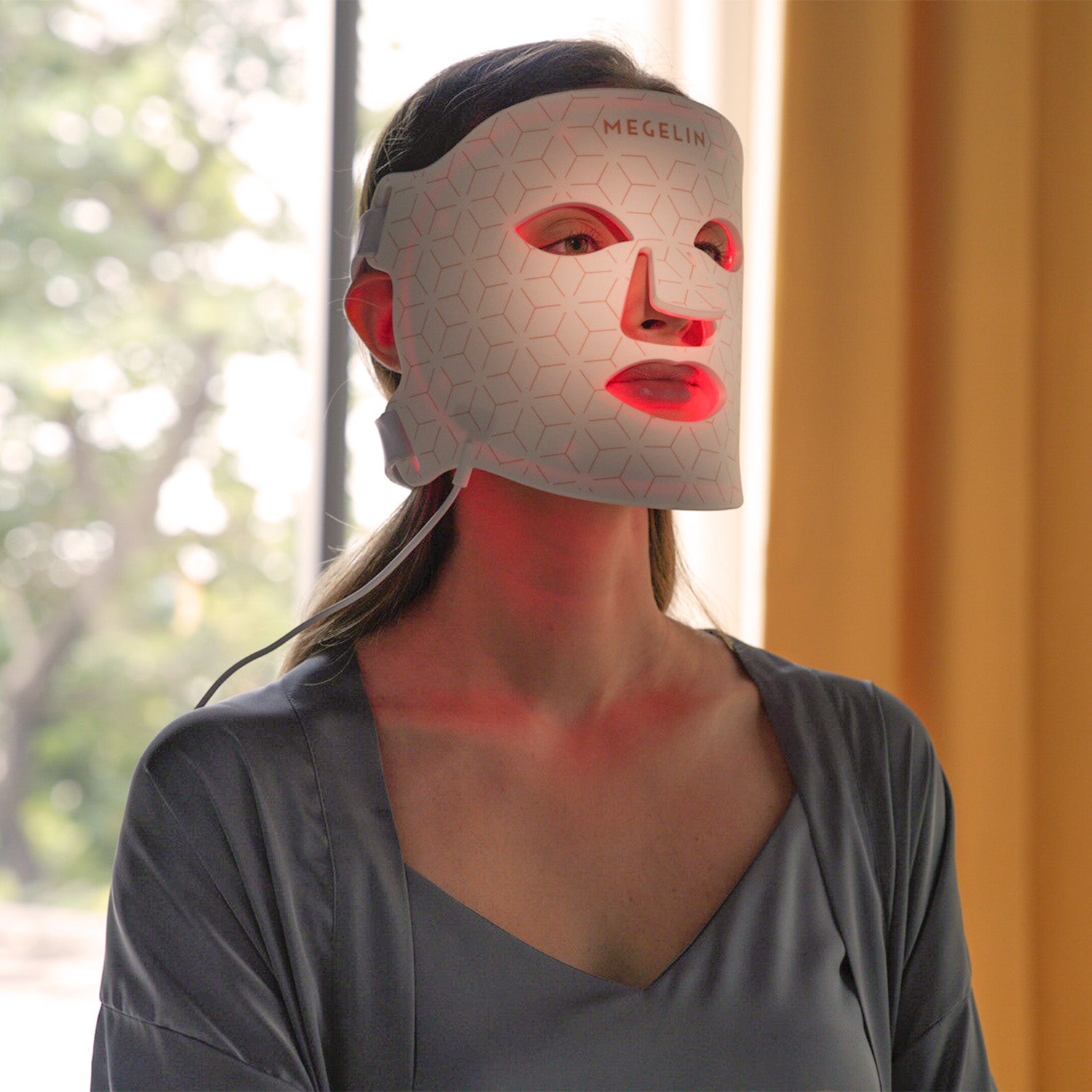 Máscara Facial de Luz LED - DermaLux™